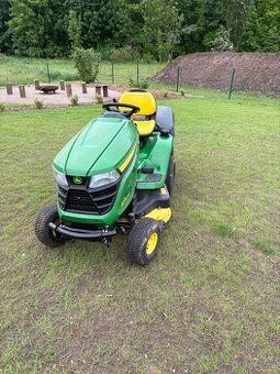 John Deere X350R zahradní traktor