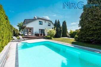 Prodej rodinného domu 5 + kk, 902 m2, Dobříš,