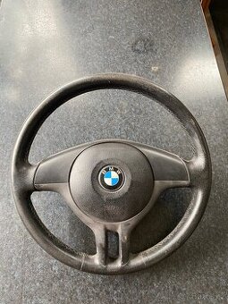 Třiramenný volant BMW e46