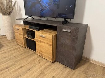 Tv stolek