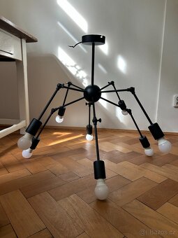Nastavitelné stropní svítidlo – moderní industriální styl