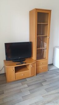 tv skříňka + vitrína SLEVA + 3 židle zdarma viz foto