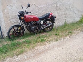 Kawasaki 550 - 1