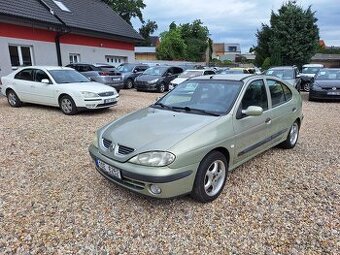 Renault Megane 1.6i 16V 79KW Klimatizace + Zimní kola