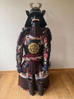 Replika japonského samurajského brnění Oda Nobunaga