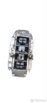 Levy predni brzdic audi Q7 4L