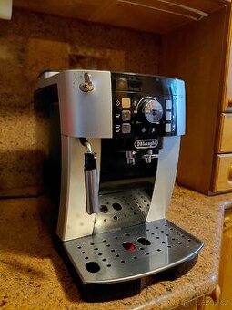 Prodám DeLonghi kávovar