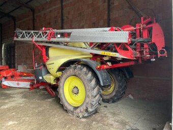 Prodáme tažený postřikovač KVERNELAND - 1