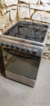 elektrický sporák Zanussi