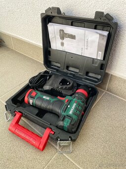 AKU vrtačka/šroubovák