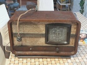 Staré rádio Philips - 1