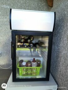 prosklená lednička ( chladnička, chladící vitrína )
