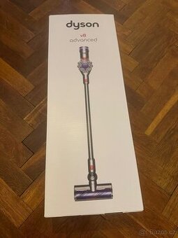 Tyčový vysavač Dyson V8 Advanced nový nerozbalený