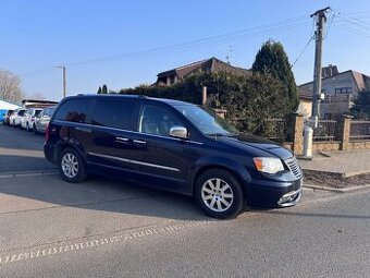 Chrysler Town Country 3,6 Limited 2x DVD CREW ÚHLY 2014