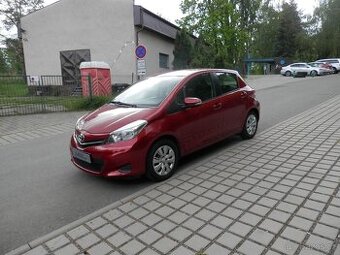 Toyota Yaris 1.0VVT-i Klima, Kamera, Nové v ČR