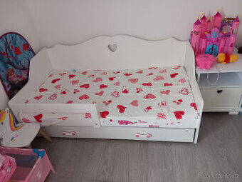 Dětská postel 85x163 vč. matrace a roštu