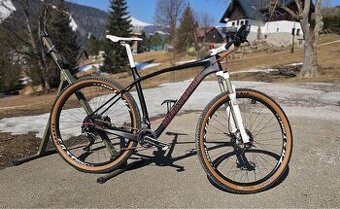 Karbonovè kolo Maxbike, rám 21, kola 29”