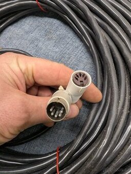 DIN 41524 Tesla - 1