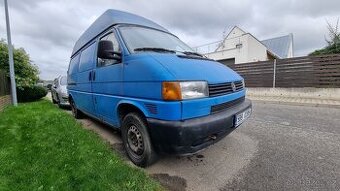 VW Transporter s vysokou strechou