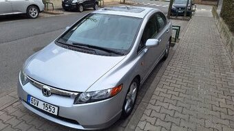 Honda Civic 1.8i Sedan Automat / 52tis.km / Nová STK / Kůže