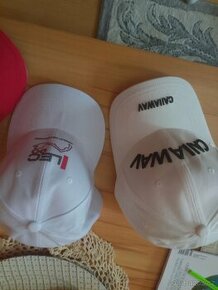 Predám Nové čiapky,a Bag - 1