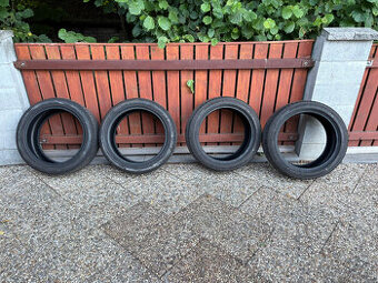 Letní Dunlop 235/45 R18