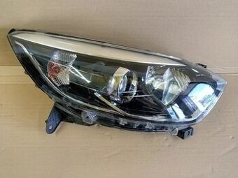 Renault captur 2013- práva přední lampa Renault captur 2013-