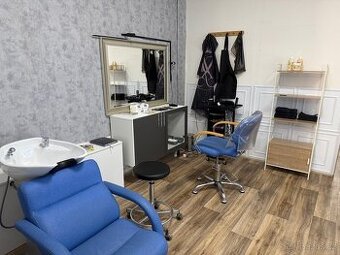 Pronájem křesla v kadeřnictví – Lexa Hair Salon