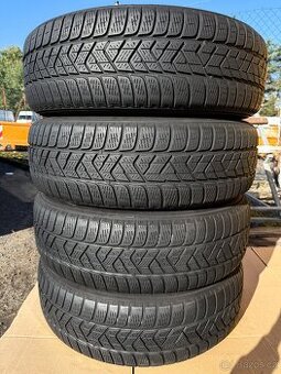 Zimní pneu 215/65/17 Pirelli Scorpion Winter