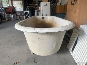 Litinová vana a umývadlo - 1