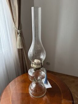 Petrolejová lampa skleněná
