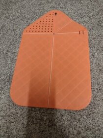 Prkýnko a cedník v jednom