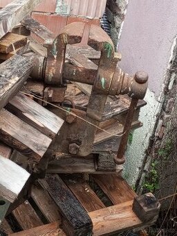 Svěrák kovářský a ponk