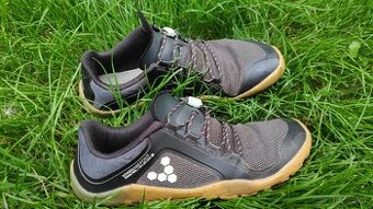 Vivobarefoot Primus Trail.