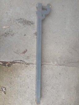 Fendt  zadní  spodní závěs - spodní pravítko-zug pendel