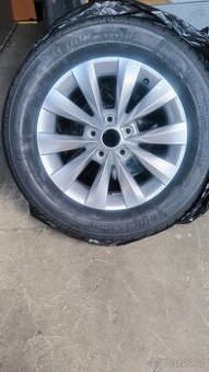 Škoda karoq 215/60 R16