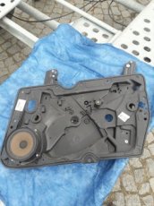 el. stahovačka prave přední dvere Golf 6