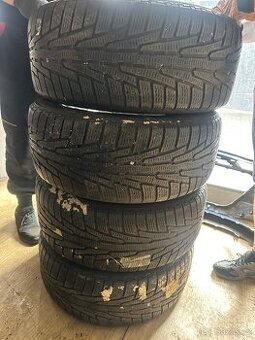 255/55 R18