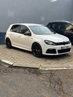 Volkswagen Golf R 2.0TSi 230kW 4x4