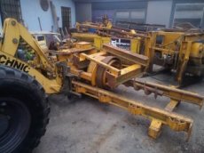 Vrtná souprava pro vrtání studní a zemních protlaků