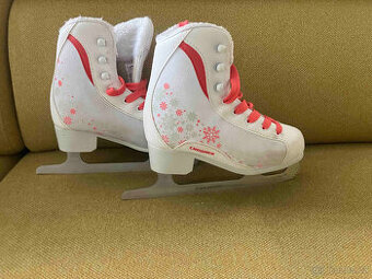Dívčí brusle s beránkem velikost 33