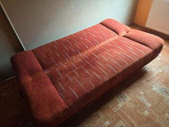 Rozkládací gauč s úložným prostorem