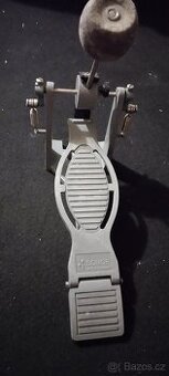 Sonor pedál k basovému bubnu.