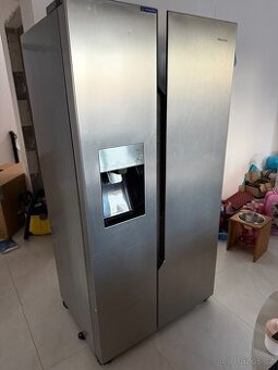 Americká lednička Hisense