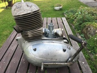Motor Jawa 250 pérák