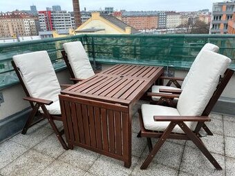 Zahradni nabytek vcetne postaru