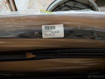 Nové těsnění levého a pravého zadního skla Škoda Octavia I