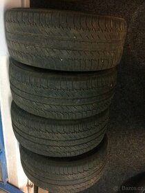 245/45/18 Kleber