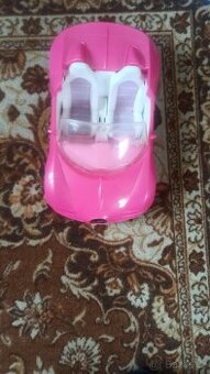Růžové auto pro panenky barbie