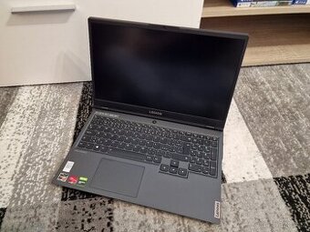 6 Jádrovy Lenovo Legion s Brašnou na filmy hry internet atd